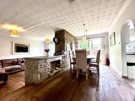 3 bedroom detached bungalow to rent - Photo 3