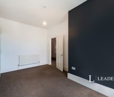 2 bedroom flat to rent Elphinstone Road, Southsea - Photo 2