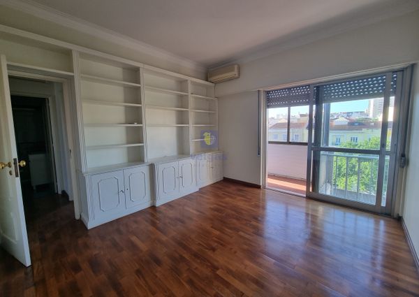 Apartamento T3 em Lisboa