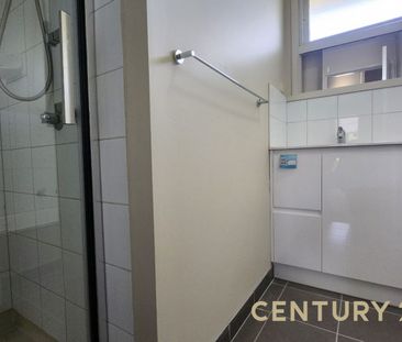 2-Bedroom Gem for Rent in the Heart of Dandenong - Photo 4