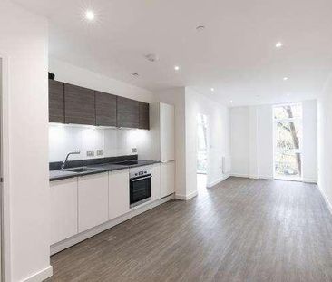 Knoll Road, Surrey, GU15 - Photo 4