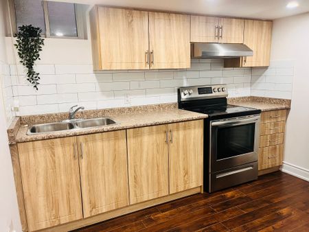 For Lease - 5151 Nestling Grove Unit# Basement, Mississauga, Ontario - Photo 4