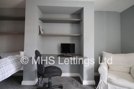 1 Bedroom Bedsit for rent in Midland Road - Photo 5