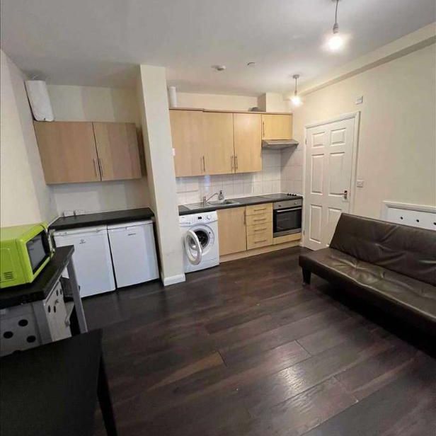 The Mews, Turnpike Lane, N8 - Photo 1