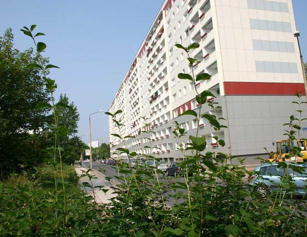 Wohnungsangebot Victor-Jara-Straße 1 - Photo 1