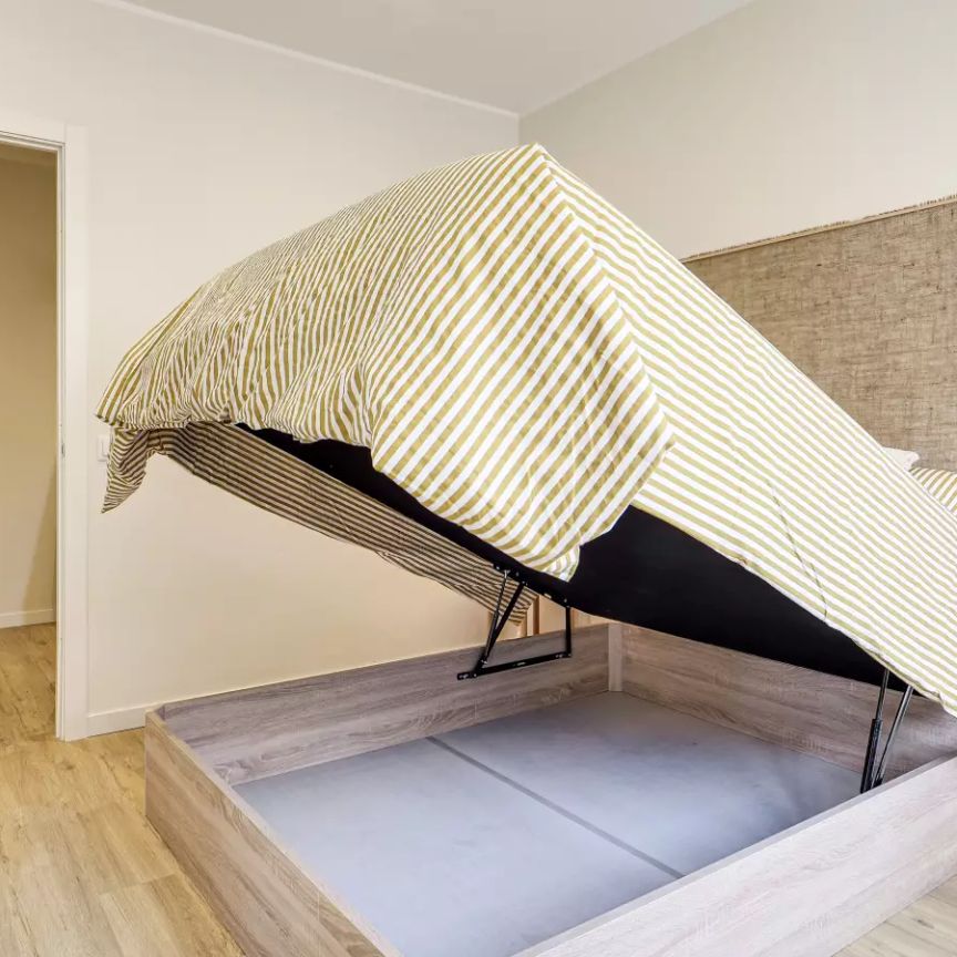 Room in a shared 4-bedroom apartment for rent in El Raval - Foto 1