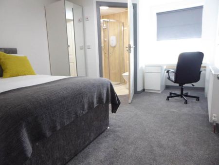 6 bedroom house to rent - Photo 4