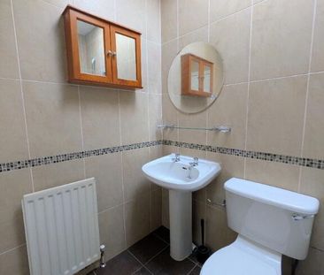 8 Wesley Street, Lisburn, BT27 4TB - Photo 2