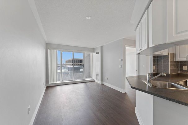 For Lease - 909 Bay Street Unit# 2002, Toronto, Ontario - Photo 1