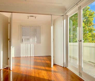 Prime Location, Polished Floors, Air-Conditioning - Photo 5
