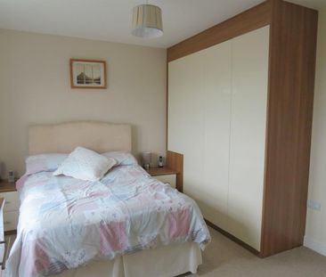 3 bedroom House To Let - Photo 6