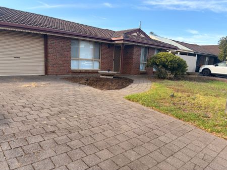 Charming 3-Bedroom Rental in Seaford Rise - Photo 2