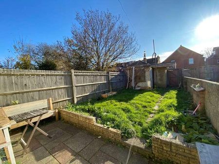 Milton Road, SO15 - Photo 5