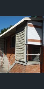 Convenient Location - Hang Up The Car Keys!! One bedroom, one bathroom, one carport. - Photo 3