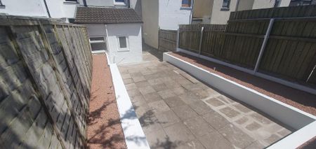 4 bedroom house to rent - Photo 2