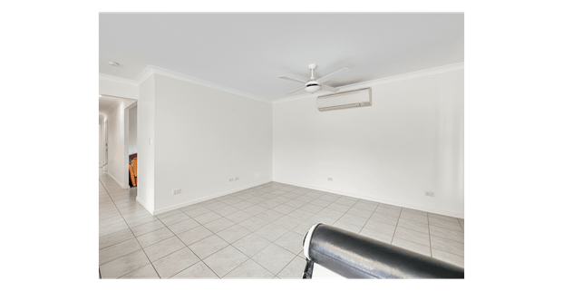 Modern Family Home in a Quiet Estate – Comfort, Space & Convenience - Photo 1