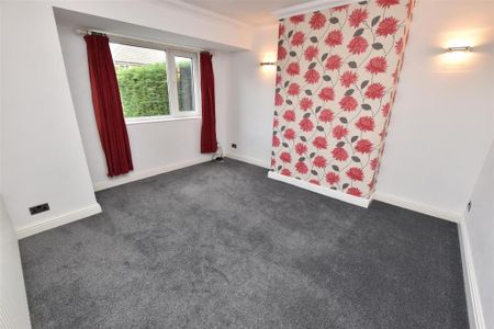 3 bedroom semi-detached house to rent - Photo 2