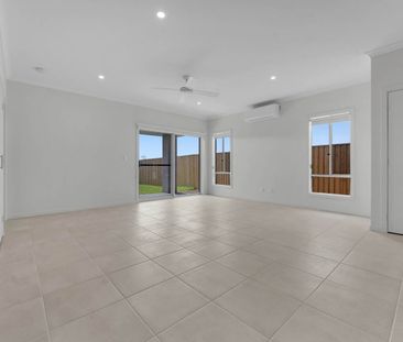 Modern 4-Bedroom Family Home in Crestmead! - Photo 2