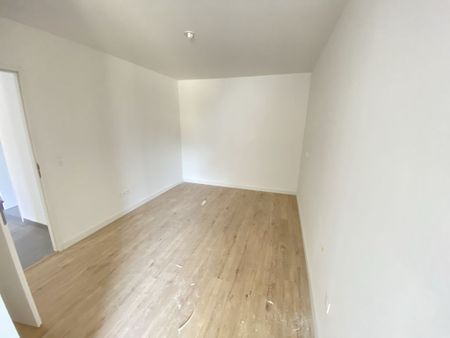 Location Appartement 3 pièces 69m² - Photo 4