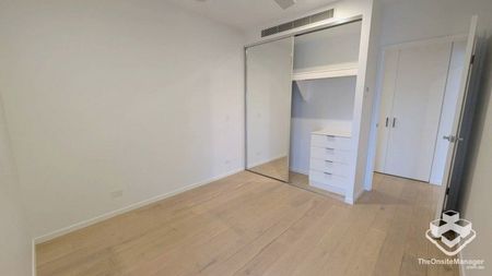 Unfurnished 2 BR Apartment West End - Photo 3