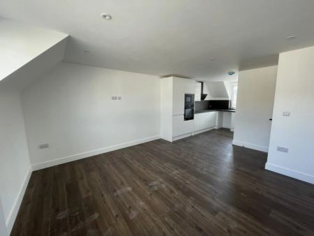 Be impressed by the quality of finish offered by this wonderful 2 bed Maisonette neatly positioned within walking distance of the popular local Nichol - Photo 3
