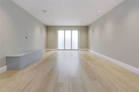 A beautiful five bedroom house on Balliol Road - Photo 3