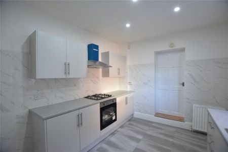 Wingrove Gardens, Fenham, Newcastle Upon Tyne, NE4 - Photo 5