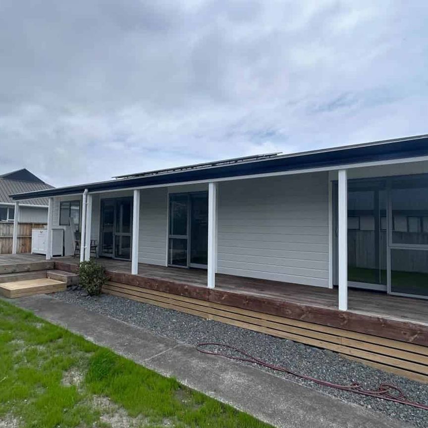 Newly Renovated Family Living - Photo 1