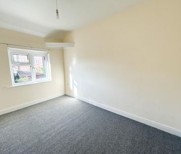 3 bedroom House To Let Total Size: 915 SQ FT - Photo 1