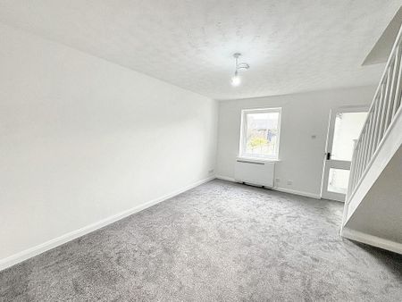 2 bedroom terraced house to rent - Photo 3