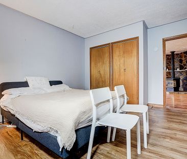 For Lease - 381 Water Drive, Georgina, Ontario - Photo 3