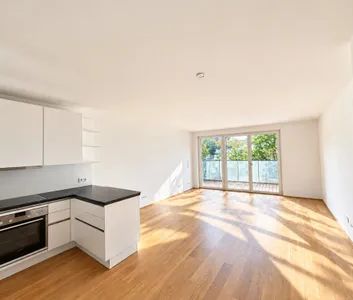 Helle 3-Zimmer-Wohnung mit Parkblick & 2 Balkonen beim Arenbergpark - Photo 1