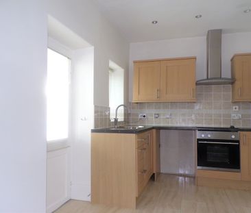 2 Bedroom Cottage - Photo 3