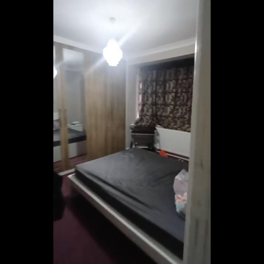 Room in a Shared House, Shere Road, IG2 - Photo 1