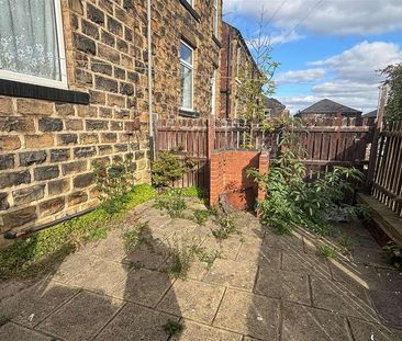 Colbeck Avenue, Batley, WF17 - Photo 4