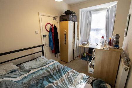 6 bedroom house to rent - Photo 3