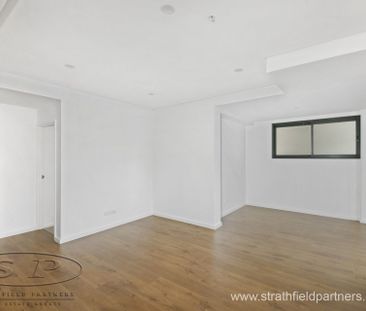 Luxury Apartment - Photo 1