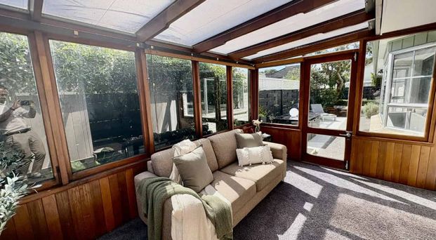 Spacious family home in Waterloo - Photo 1