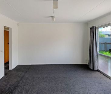 Quiet, Convenient & Perfect for Small Families - Photo 3