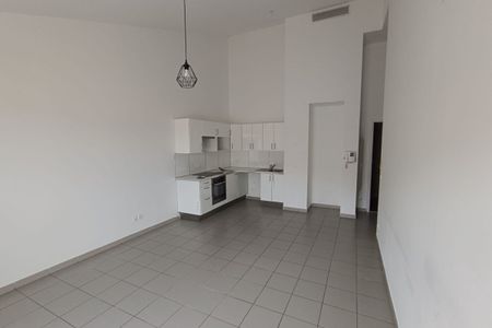 SALON DE PROVENCE - Appartement T3 - Grande Terrasse, parking - Photo 5