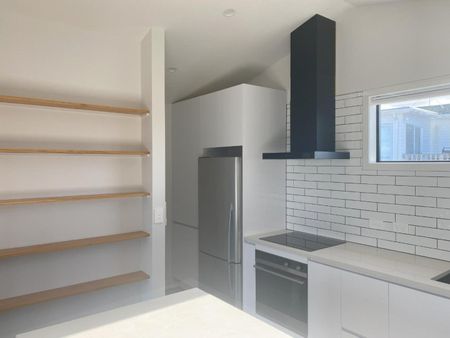 Modern Townhouse in a Handy Stanmore Bay Location - Photo 5