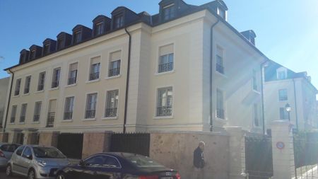 location Appartement T2 DE 49.8m² À VERSAILLES - Photo 2