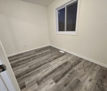 For Lease - 53 Sarrazin Way, Barrhaven, Ontario - Photo 6