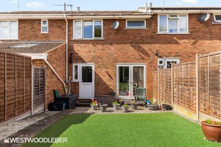 3 bedroom terraced house to rent - Photo 2