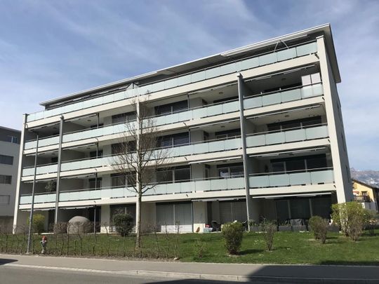 Grossräumig und moderner Ausbau - Foto 1