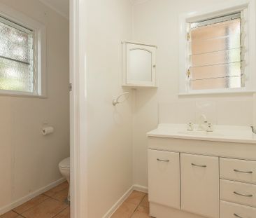 2/24 Hale Street, Townsville City QLD 4810 - Apartment For Rent | D... - Photo 2