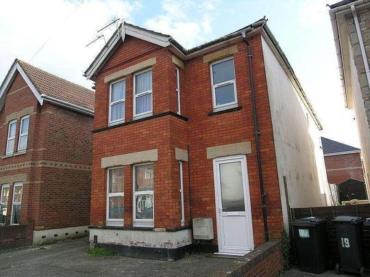 Bedroom Detached House In Winton, BH9 - Photo 1