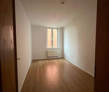 Renovierte 3 Raum Wohnung in Zwickau mit Einbauküche - Photo 5