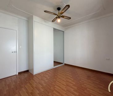 Updated 4 Bedroom Family Home, in a Prime Location! - Photo 6