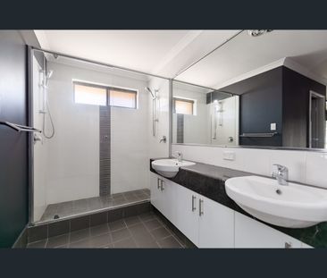 7 Otley Lane, Butler, WA 6036 - Photo 6